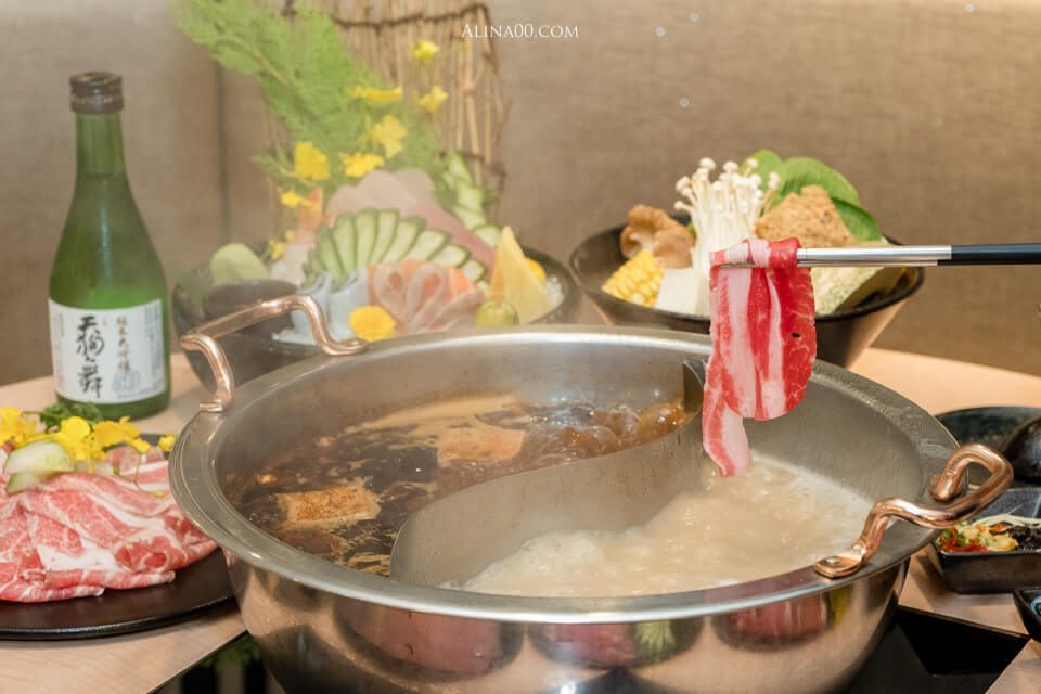 【台北美食】東區-墨岩梅崎 日式火鍋｜和牛配麻辣鍋，絕配好吃 @Alina 愛琳娜