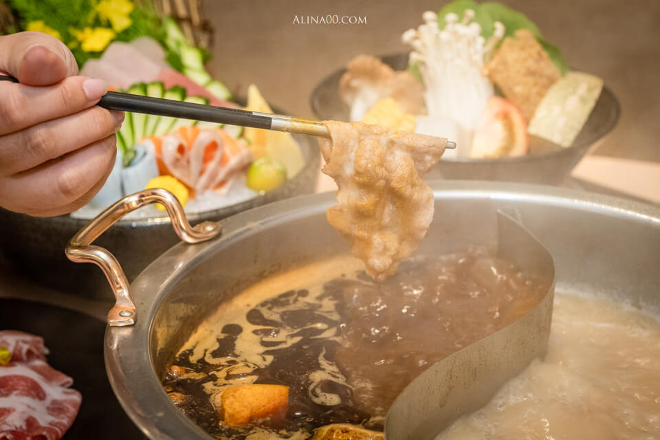 【台北美食】東區-墨岩梅崎 日式火鍋|和牛配麻辣鍋,絕配好吃 @Alina 愛琳娜 【台北美食】東區-墨岩梅崎 日式火鍋|和牛配麻辣鍋,絕配好吃 @Alina 愛琳娜