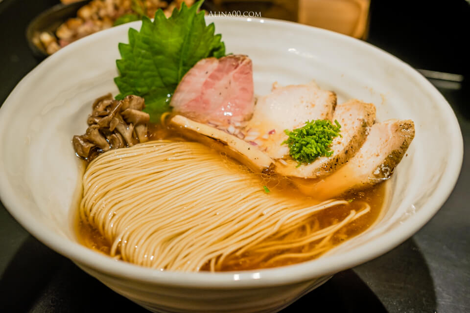 【台北美食】雞吉君 內湖雞白湯拉麵配叉燒飯|湯濃肉香麵彈兼具 @Alina 愛琳娜 【台北美食】雞吉君 內湖雞白湯拉麵配叉燒飯|湯濃肉香麵彈兼具 @Alina 愛琳娜