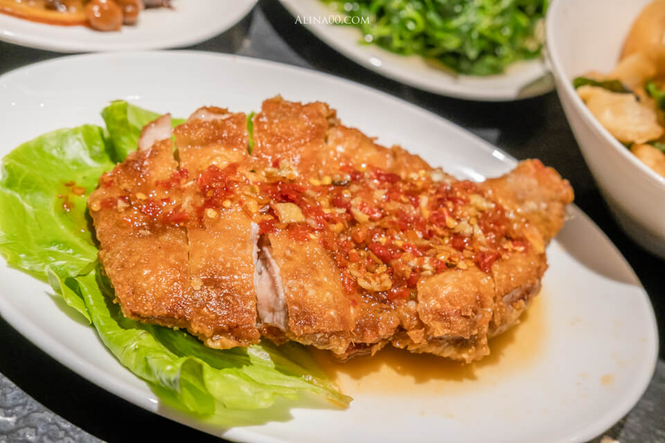 【台東美食】 七里坡 紅藜養生料理｜舒肥雞肉拌麵健康與美味兼具 @Alina 愛琳娜