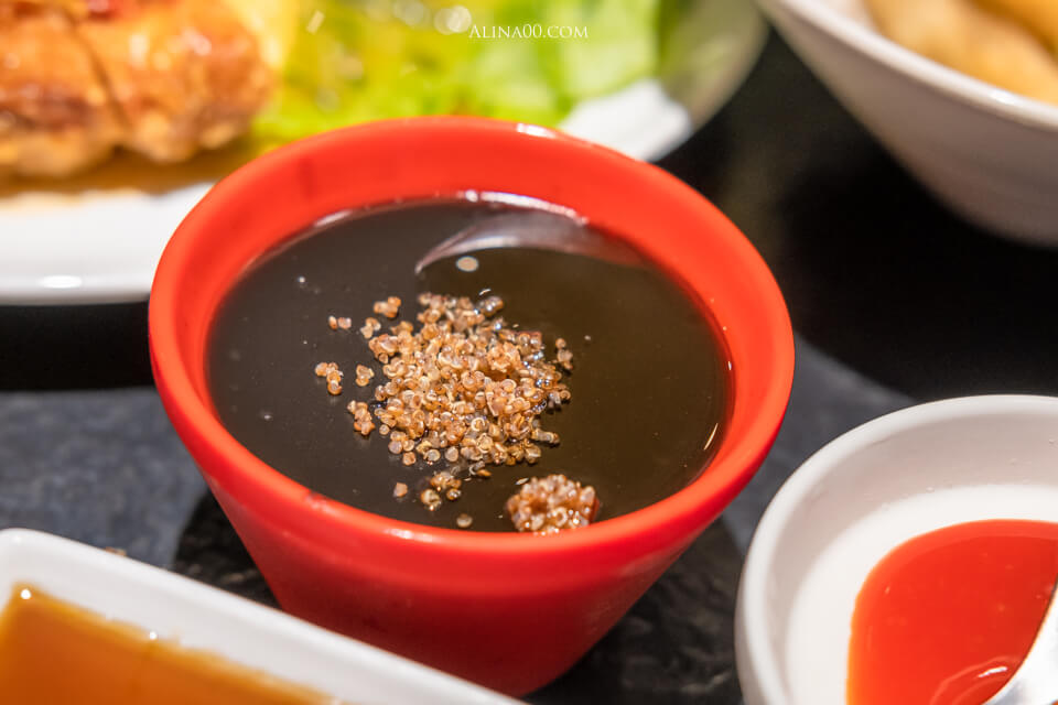【台東美食】 七里坡 紅藜養生料理｜舒肥雞肉拌麵健康與美味兼具 @Alina 愛琳娜