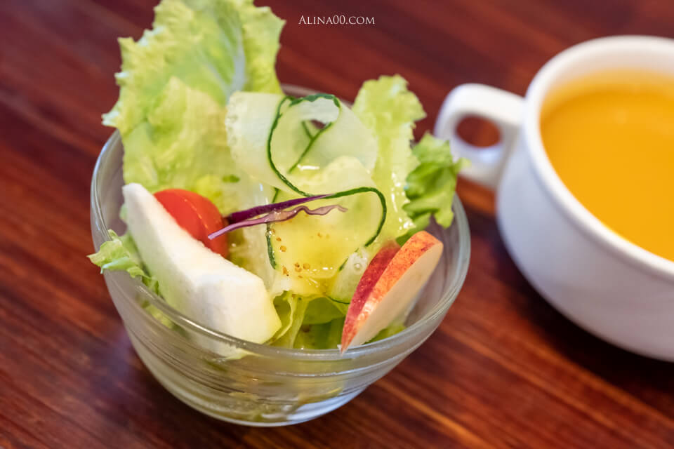 【嘉義美食】小洋蔥手作料理 |義式烤半雞、麻花捲麵太好吃 @Alina 愛琳娜 【嘉義美食】小洋蔥手作料理 |義式烤半雞、麻花捲麵太好吃 @Alina 愛琳娜
