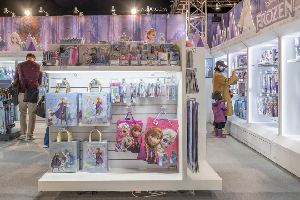 【台北展覽】FROZEN 冰雪奇緣夢幻特展 |跟艾莎女王、雪寶一起跳舞 @Alina 愛琳娜 【台北展覽】FROZEN 冰雪奇緣夢幻特展 |跟艾莎女王、雪寶一起跳舞 @Alina 愛琳娜