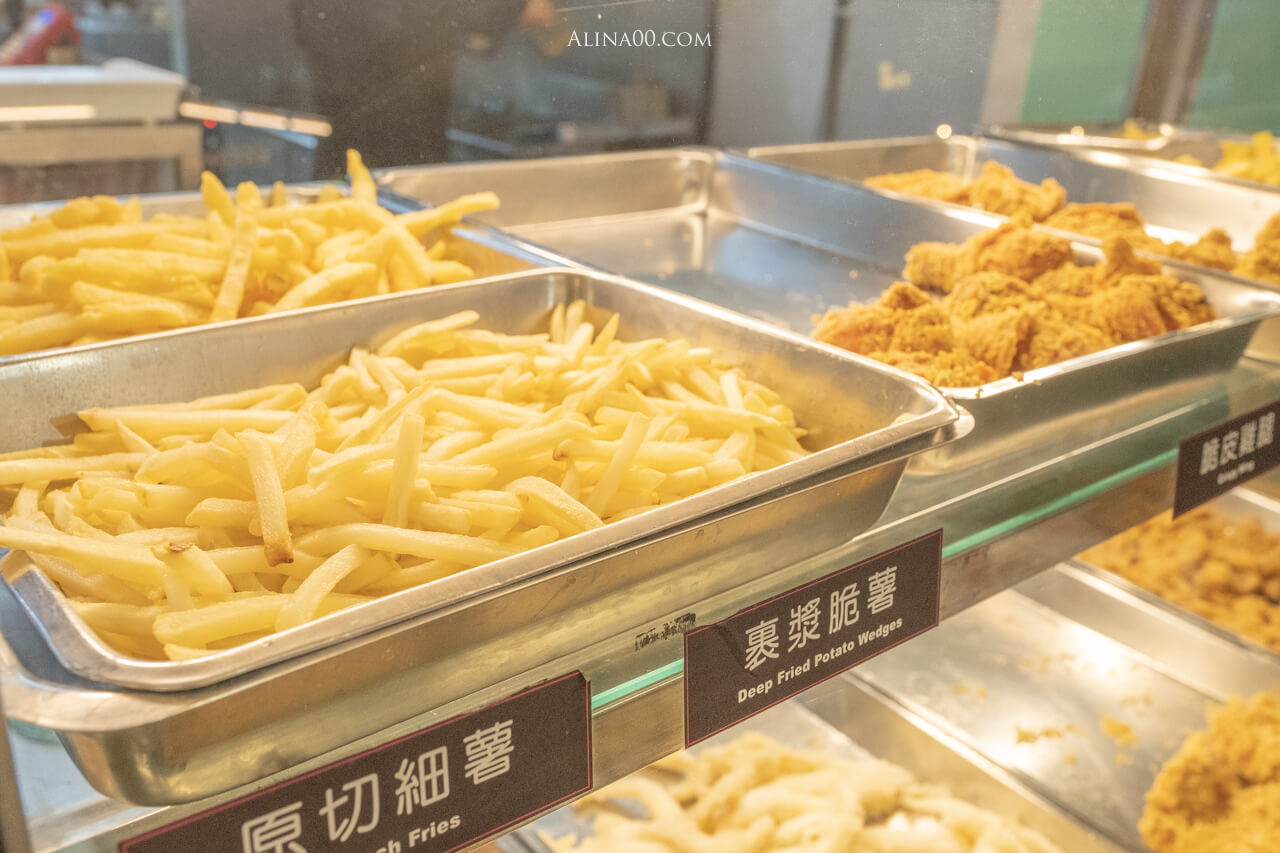 【嘉義美食】 桃城雞排 中正創始店|炸全雞在台灣也吃得到 @Alina 愛琳娜 【嘉義美食】 桃城雞排 中正創始店|炸全雞在台灣也吃得到 @Alina 愛琳娜