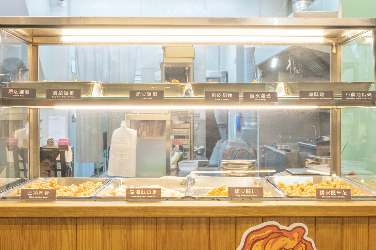 【嘉義美食】 桃城雞排 中正創始店|炸全雞在台灣也吃得到 @Alina 愛琳娜 【嘉義美食】 桃城雞排 中正創始店|炸全雞在台灣也吃得到 @Alina 愛琳娜