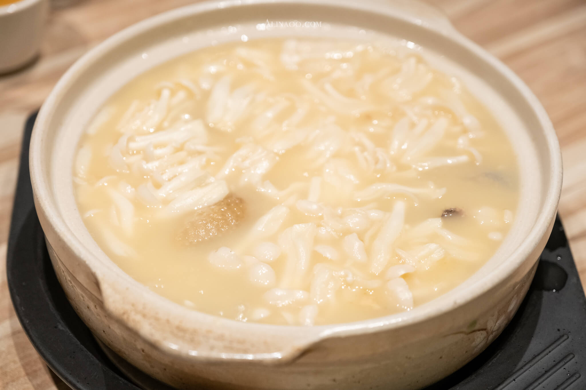 【台北美食】大安-雞窩-驥園雞湯｜熬煮20小時的精華美味 @Alina 愛琳娜