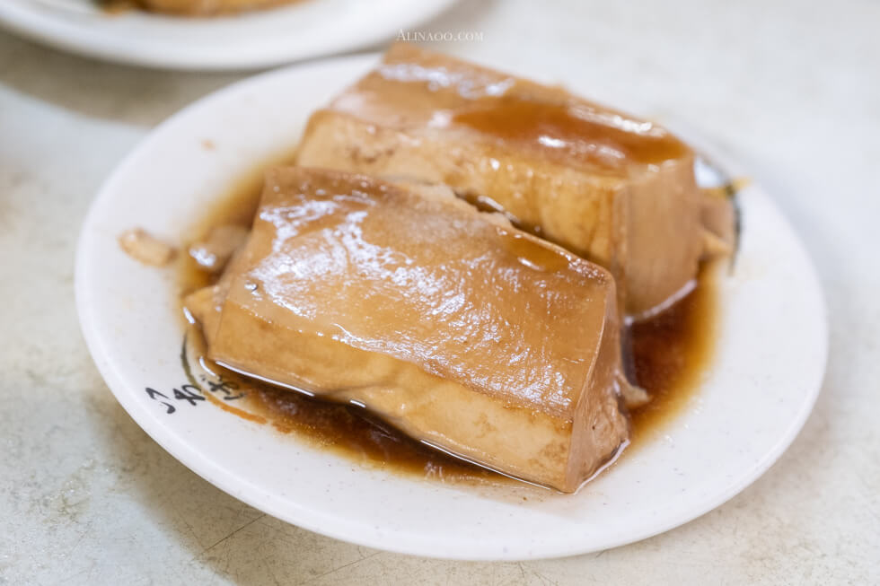 【嘉義美食】 阿溪雞肉飯 |限量半熟鴨蛋賴床就吃不到! @Alina 愛琳娜 【嘉義美食】 阿溪雞肉飯 |限量半熟鴨蛋賴床就吃不到! @Alina 愛琳娜