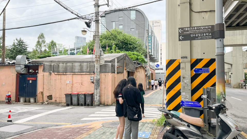【首爾景點】聖水Dior首爾概念店|韓妞時尚拍照打卡點 @Alina 愛琳娜 【首爾景點】聖水Dior首爾概念店|韓妞時尚拍照打卡點 @Alina 愛琳娜