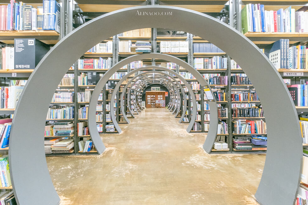 【首爾景點】 首爾書寶庫 서울책보고｜德魯納酒店韓景點 @Alina 愛琳娜