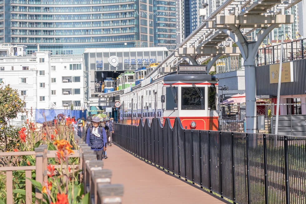 【釜山景點】海雲臺藍線公園 海岸列車、天空膠囊小火車超可愛 @Alina 愛琳娜 【釜山景點】海雲臺藍線公園 海岸列車、天空膠囊小火車超可愛 @Alina 愛琳娜