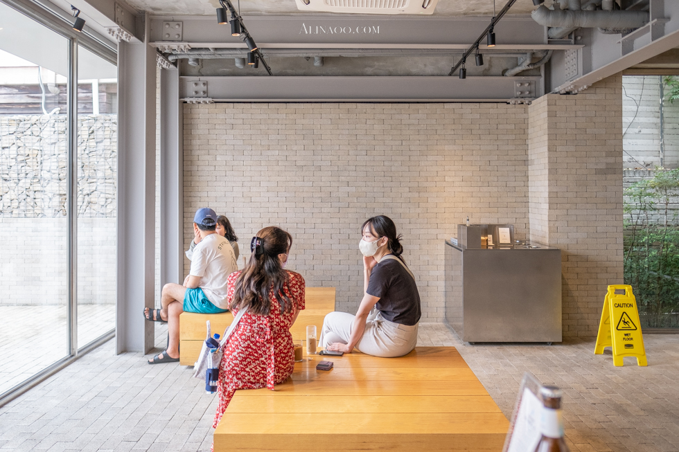 【首爾咖啡廳】韓國藍瓶咖啡 Blue Bottle Coffee 北村韓屋三清洞店 @Alina 愛琳娜