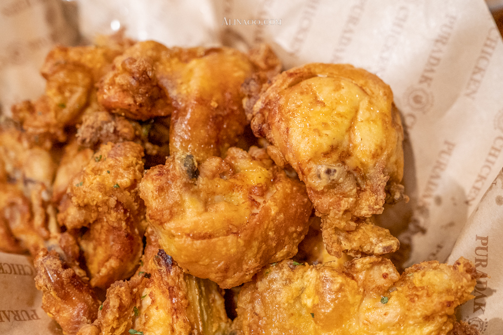 PURADAK CHICKEN 釜山海雲台店｜第一名韓國炸雞，推薦必吃黑蒜 @Alina 愛琳娜