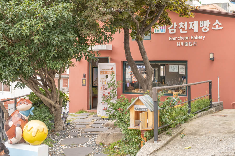 【釜山景點】甘川洞文化村|小王子彩繪壁畫村+交通方式 @Alina 愛琳娜 【釜山景點】甘川洞文化村|小王子彩繪壁畫村+交通方式 @Alina 愛琳娜