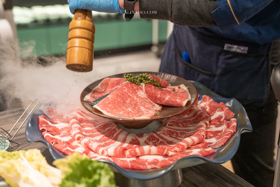 【台北美食】 青花驕 肥牛麻辣鍋｜仙氣牛肉拼盤浮誇好澎湃 @Alina 愛琳娜