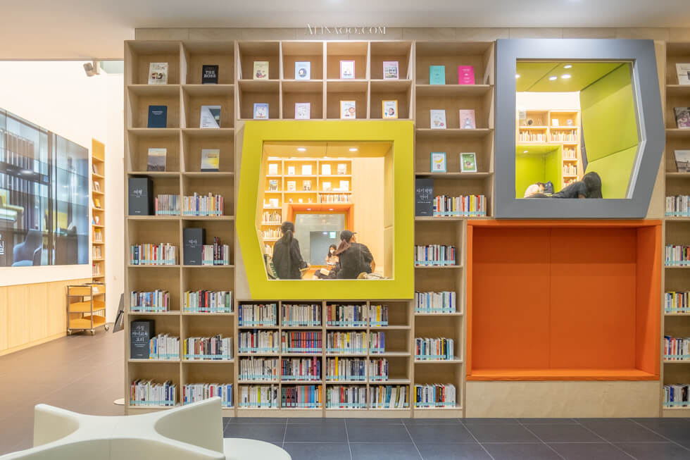 【首爾景點】 松坡書的圖書館-室內景點|穿越時空的書卷空間 @Alina 愛琳娜 【首爾景點】 松坡書的圖書館-室內景點|穿越時空的書卷空間 @Alina 愛琳娜
