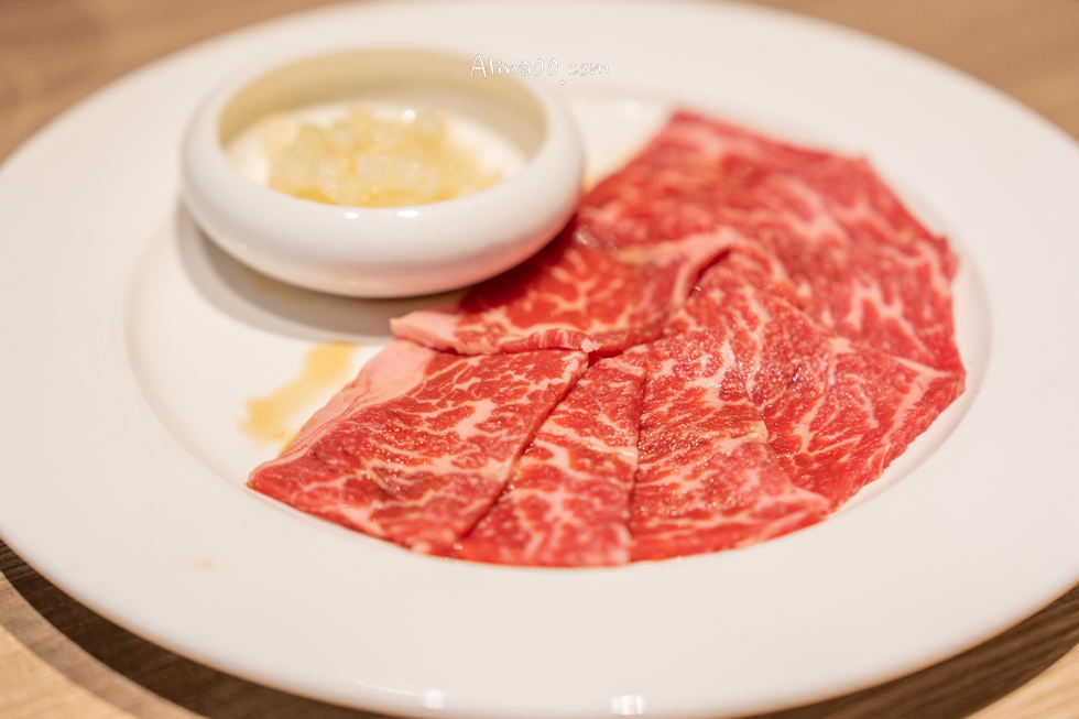 【台中美食】 屋馬燒肉-文心店|豪華全牛套餐金澎湃,最愛牛小排! @Alina 愛琳娜 【台中美食】 屋馬燒肉-文心店|豪華全牛套餐金澎湃,最愛牛小排! @Alina 愛琳娜