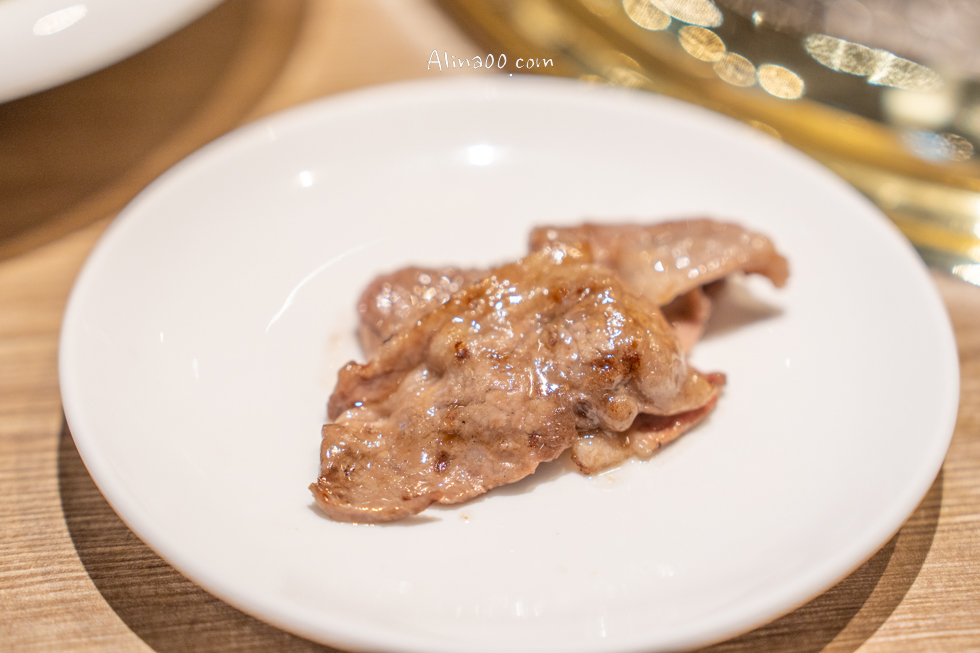 【台中美食】 屋馬燒肉-文心店|豪華全牛套餐金澎湃,最愛牛小排! @Alina 愛琳娜 【台中美食】 屋馬燒肉-文心店|豪華全牛套餐金澎湃,最愛牛小排! @Alina 愛琳娜