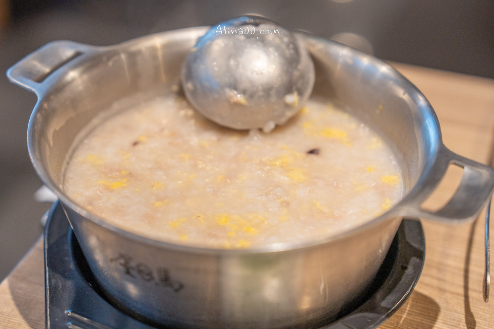 【台中美食】 屋馬燒肉-文心店|豪華全牛套餐金澎湃,最愛牛小排! @Alina 愛琳娜 【台中美食】 屋馬燒肉-文心店|豪華全牛套餐金澎湃,最愛牛小排! @Alina 愛琳娜