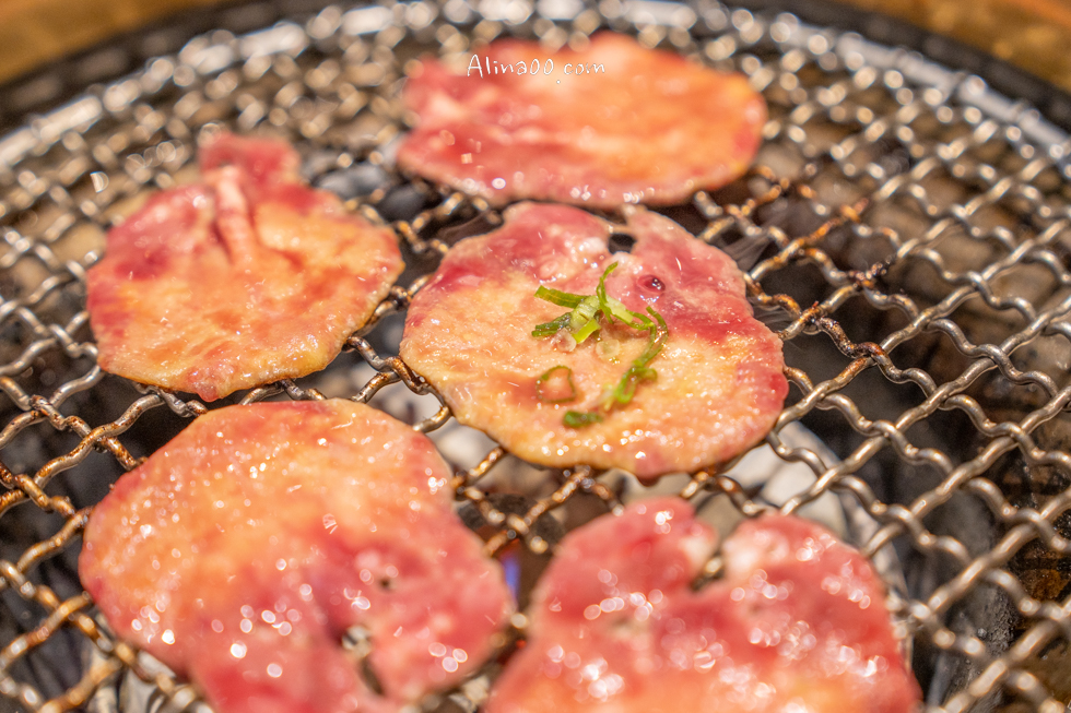 【台中美食】 屋馬燒肉-文心店|豪華全牛套餐金澎湃,最愛牛小排! @Alina 愛琳娜 【台中美食】 屋馬燒肉-文心店|豪華全牛套餐金澎湃,最愛牛小排! @Alina 愛琳娜
