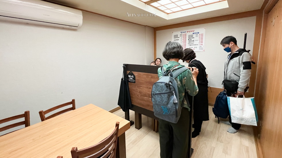 首爾韓女士醬蟹|醬油螃蟹配蟹膏拌飯必吃,附菜單及交通 @Alina 愛琳娜 首爾韓女士醬蟹|醬油螃蟹配蟹膏拌飯必吃,附菜單及交通 @Alina 愛琳娜