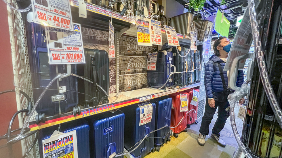 【大阪購物】日本驚安殿堂 RIMOWA 行李箱/絕版品在心齋橋驚喜挖到寶 @Alina 愛琳娜 【大阪購物】日本驚安殿堂 RIMOWA 行李箱/絕版品在心齋橋驚喜挖到寶 @Alina 愛琳娜