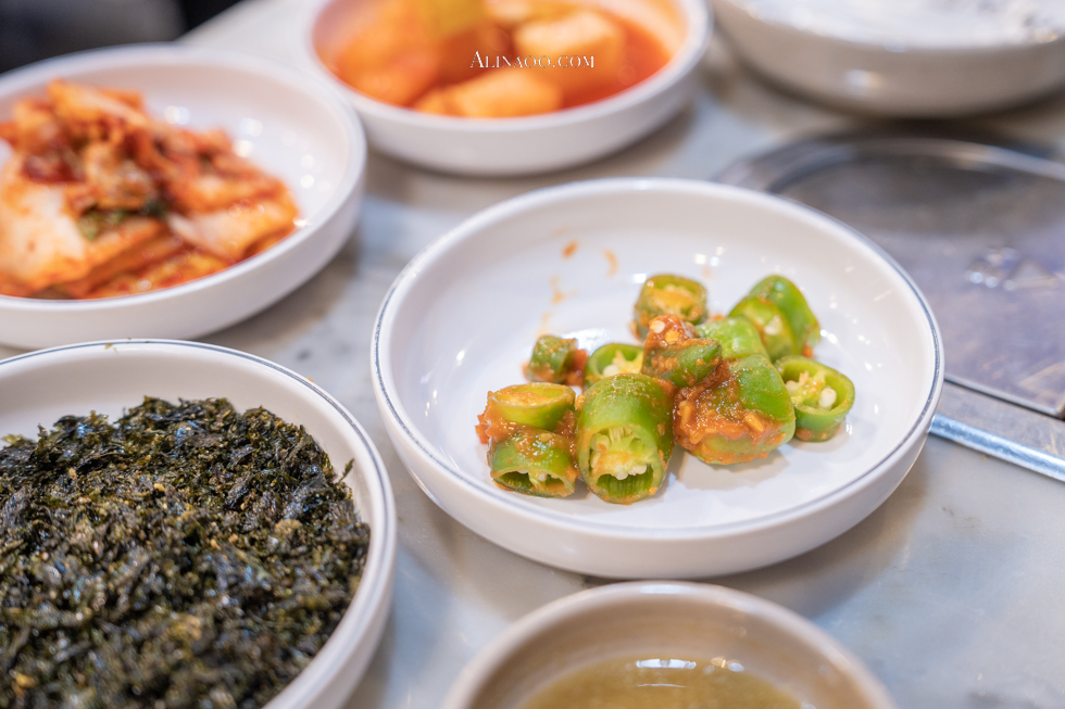 【首爾美食】元堂馬鈴薯排骨湯 孔德麻浦店｜2人1鍋好滿足 @Alina 愛琳娜