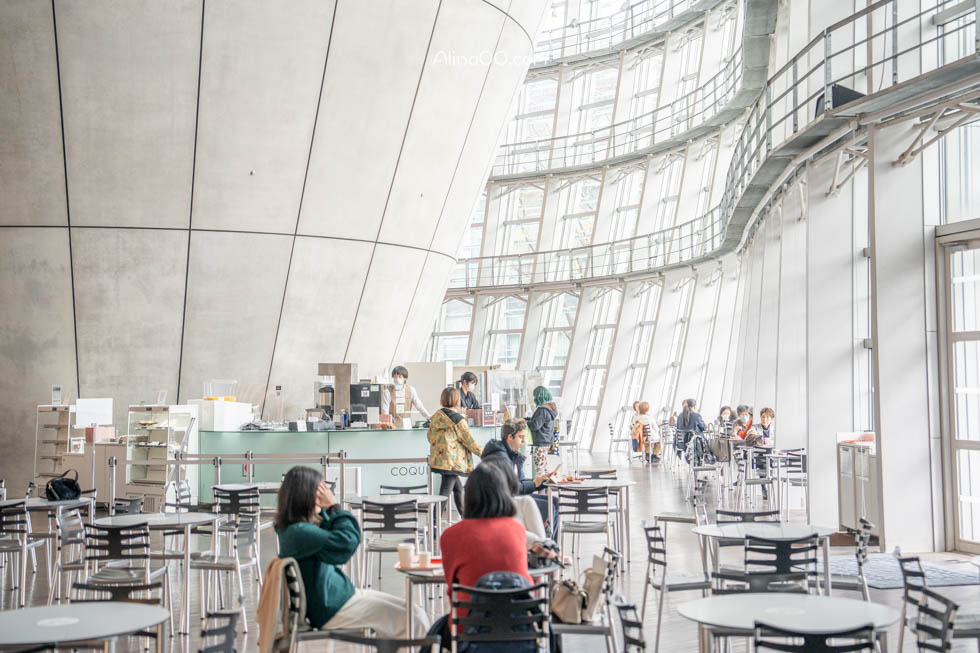 【東京景點】國立新美術館｜日本代謝派建築本身就是藝術 @Alina 愛琳娜