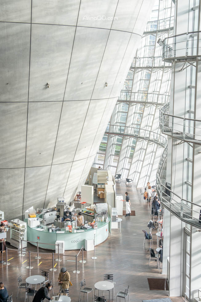 【東京景點】國立新美術館｜日本代謝派建築本身就是藝術 @Alina 愛琳娜