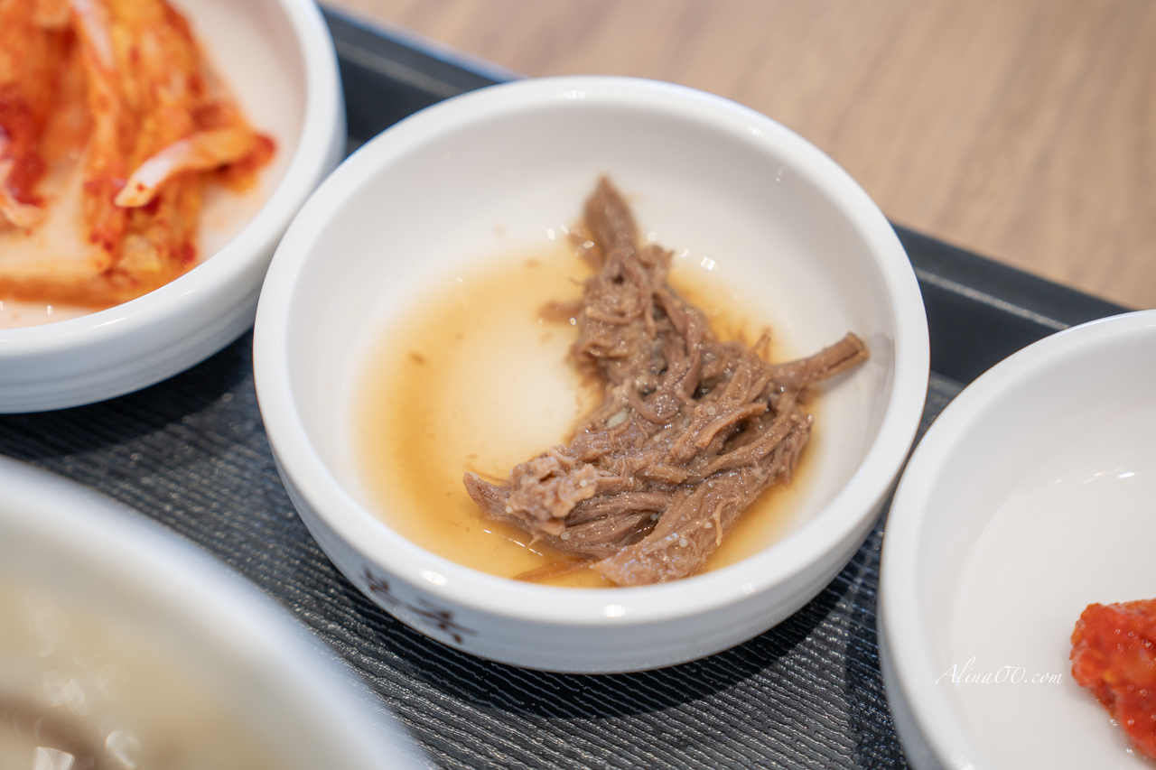 【台北美食】本粥台灣店｜韓式小菜免費續點1次,吃不完打包外帶 @Alina 愛琳娜