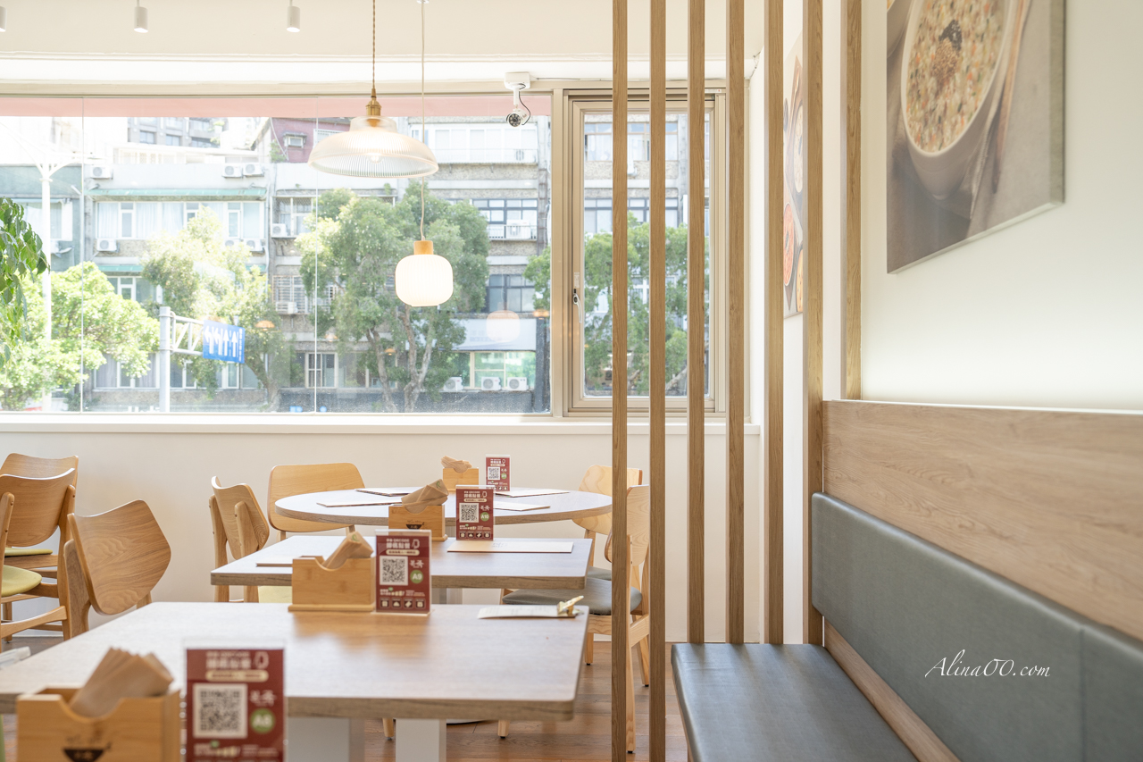 【台北美食】本粥台灣店｜韓式小菜免費續點1次,吃不完打包外帶 @Alina 愛琳娜
