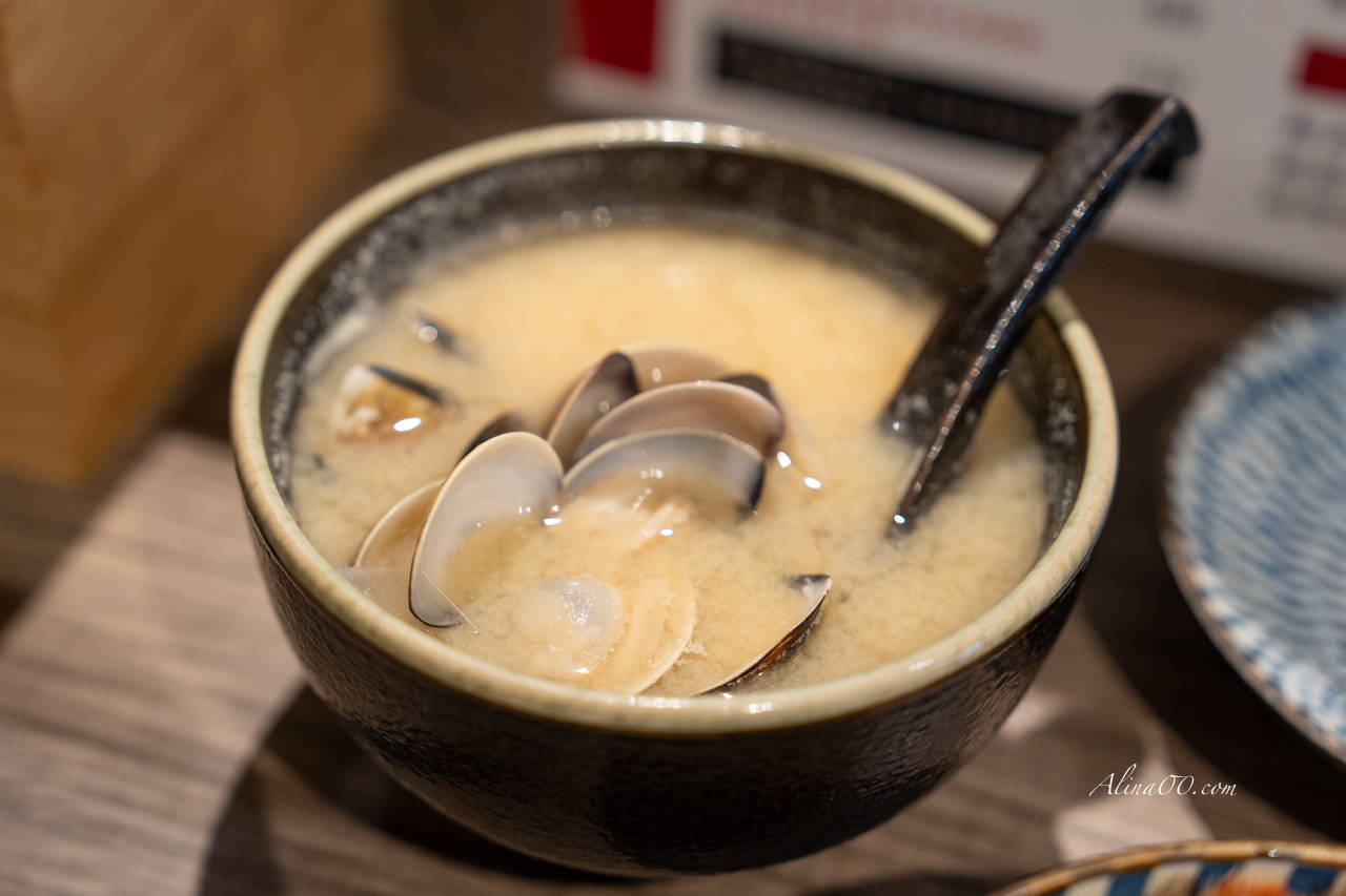 【台北美食】吉川海鮮丼飯專門店|平價生魚片蓋飯,可自選配料 @Alina 愛琳娜 【台北美食】吉川海鮮丼飯專門店|平價生魚片蓋飯,可自選配料 @Alina 愛琳娜