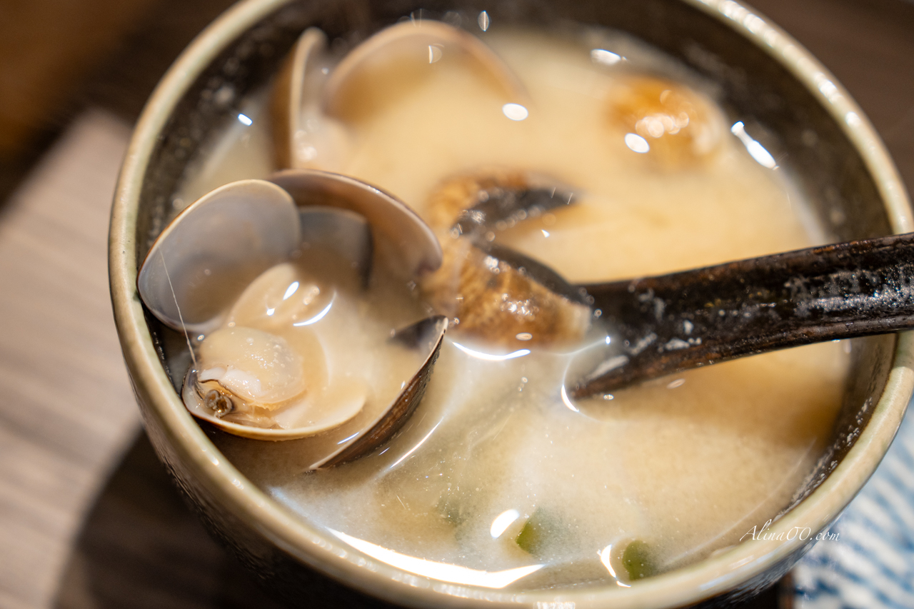 【台北美食】吉川海鮮丼飯專門店｜平價生魚片蓋飯,可自選配料 @Alina 愛琳娜