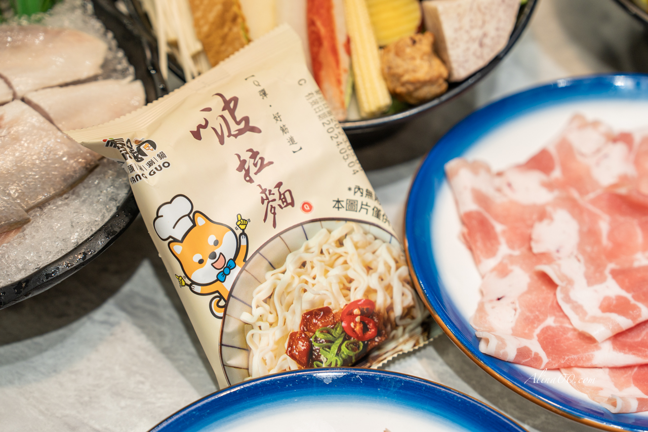 【桃園美食】養鍋台中石頭火鍋/寵物友善餐廳,被石頭火鍋爆香耽誤的剝皮辣椒雞腿肉火鍋 @Alina 愛琳娜