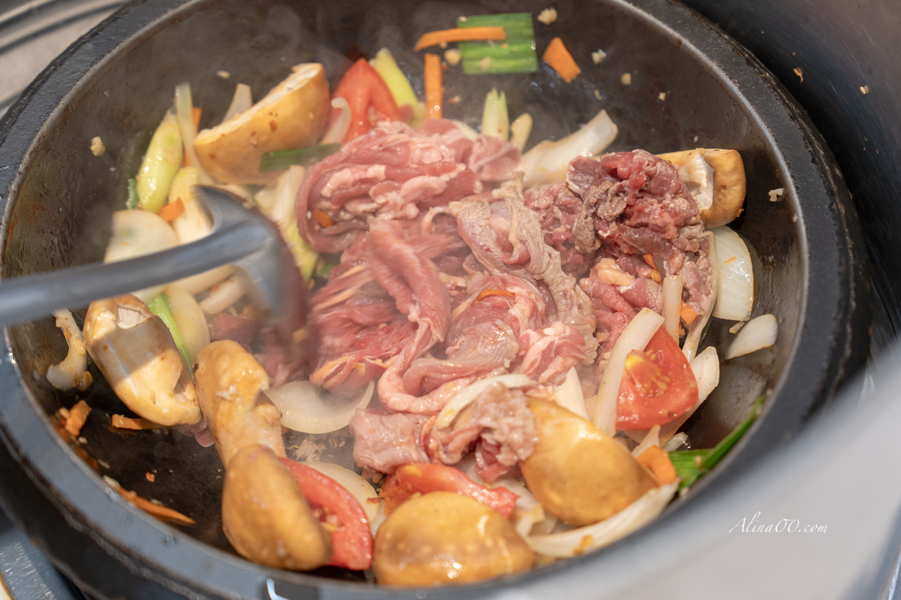 【台北美食】松江自助石頭火鍋城｜鍋底爆香炒料這樣選最對味 @Alina 愛琳娜