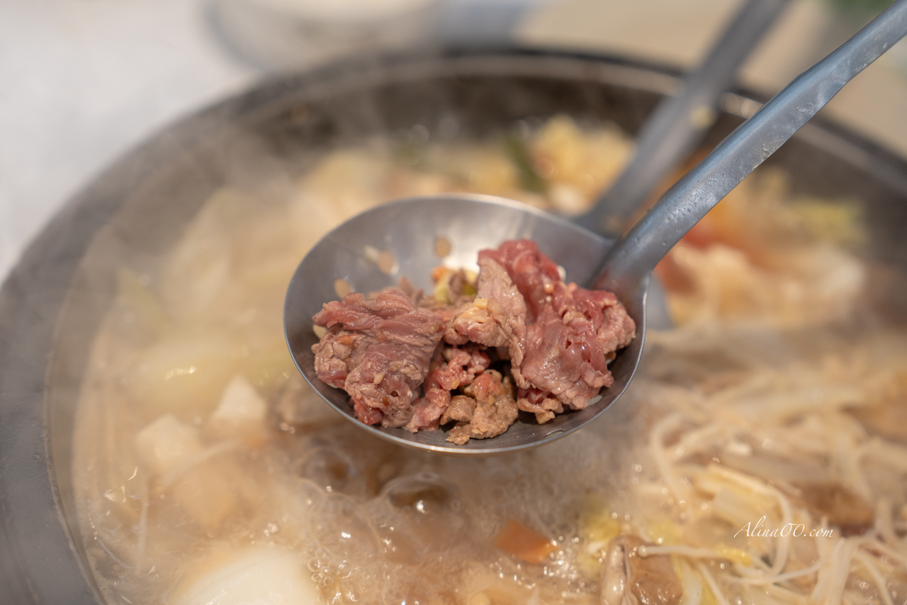 【台北美食】松江自助石頭火鍋城｜鍋底爆香炒料這樣選最對味 @Alina 愛琳娜