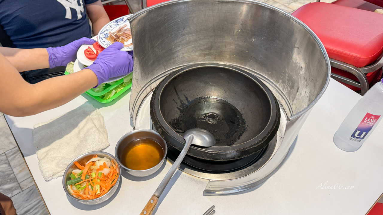 【台北美食】松江自助石頭火鍋城｜鍋底爆香炒料這樣選最對味 @Alina 愛琳娜