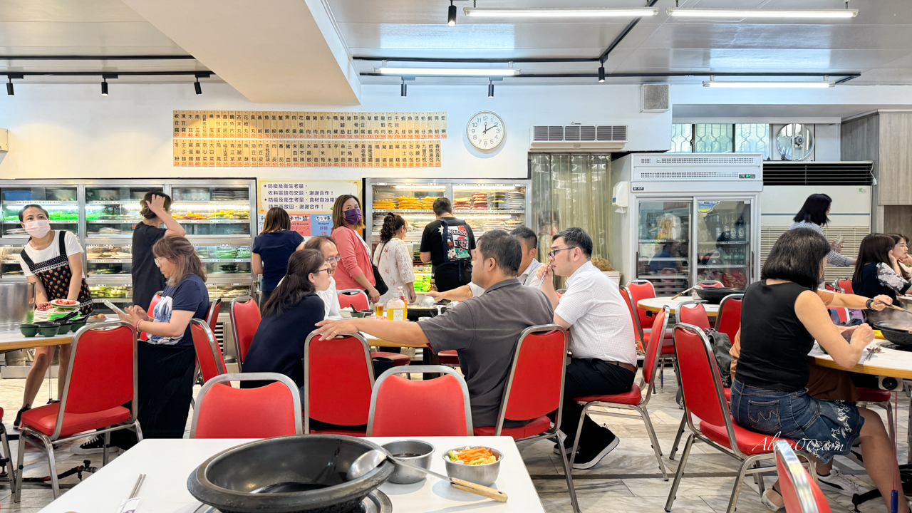 【台北美食】松江自助石頭火鍋城｜鍋底爆香炒料這樣選最對味 @Alina 愛琳娜