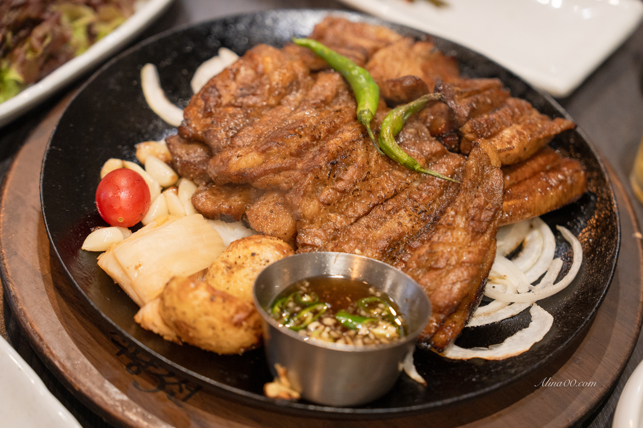【釜山美食】食堂3選 烤肉店的韓式拌冷麵榮獲韓國美食百選 @Alina 愛琳娜 【釜山美食】食堂3選 烤肉店的韓式拌冷麵榮獲韓國美食百選 @Alina 愛琳娜