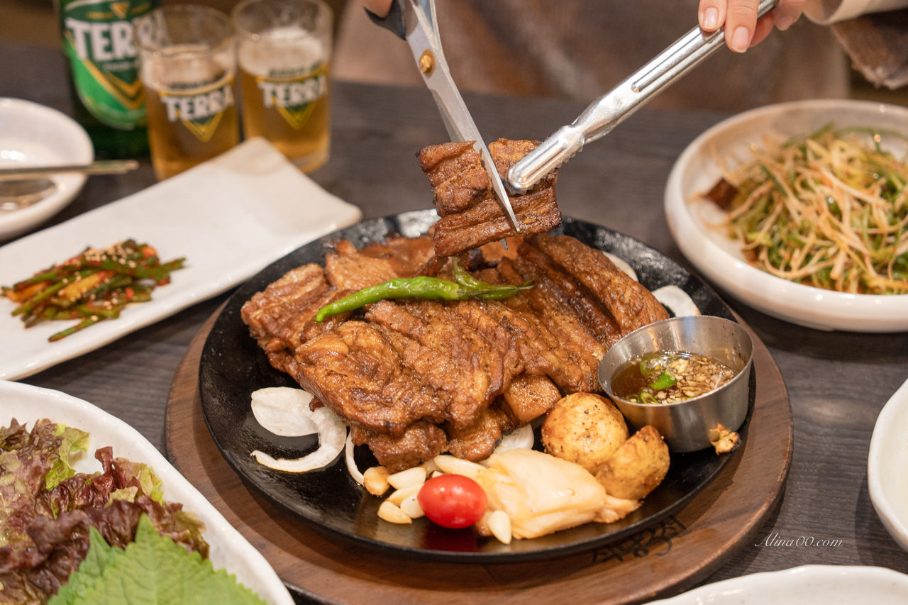 【釜山美食】食堂3選 烤肉店的韓式拌冷麵榮獲韓國美食百選 @Alina 愛琳娜