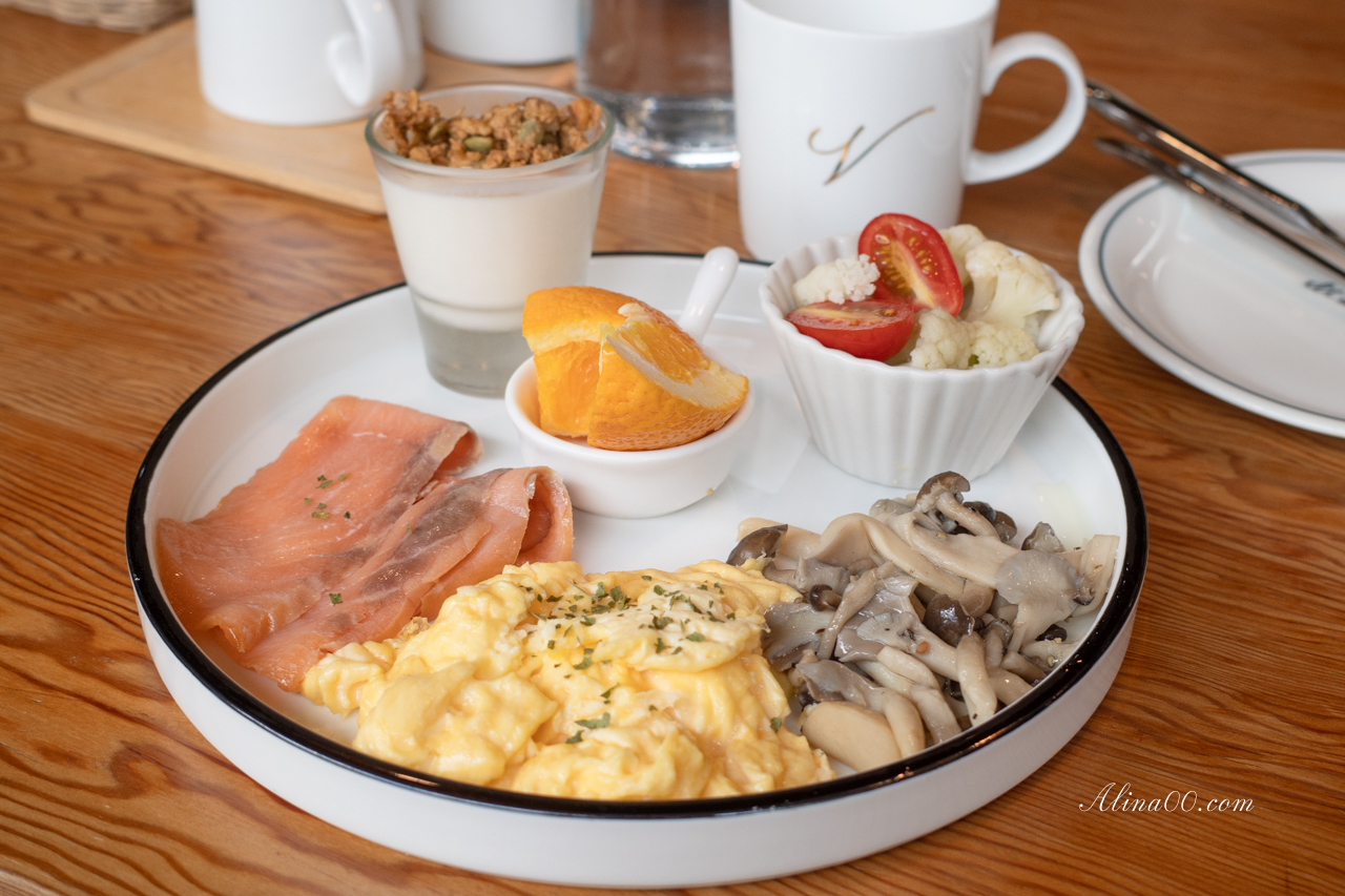 【台北美食】Miss V Bakery Cafe&nbsp;早午餐配肉桂捲,敦北店內用舒服 @Alina 愛琳娜