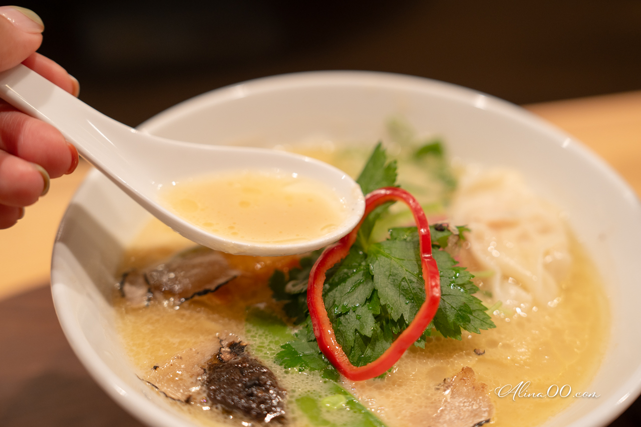 【東京美食】銀座篝拉麵本店/米其林指南推薦濃厚系雞白湯拉麵soba @Alina 愛琳娜