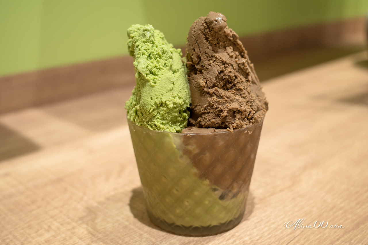 【大阪甜點】Four Green Leaves 伊藤園 抹茶冰淇淋5種濃度 @Alina 愛琳娜 【大阪甜點】Four Green Leaves 伊藤園 抹茶冰淇淋5種濃度 @Alina 愛琳娜