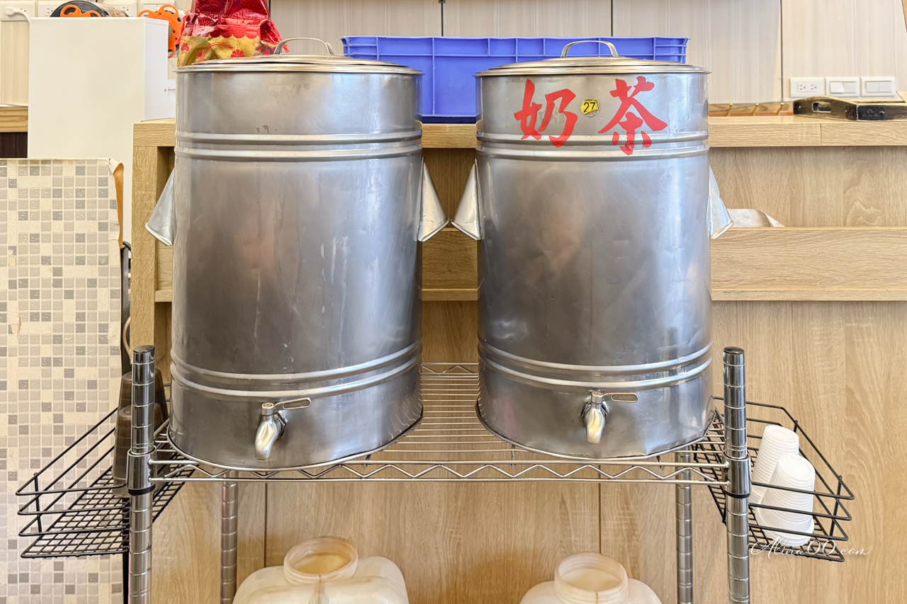 【花蓮美食】蔣家棺材板｜不想在東大門夜市排隊就吃建國店 @Alina 愛琳娜