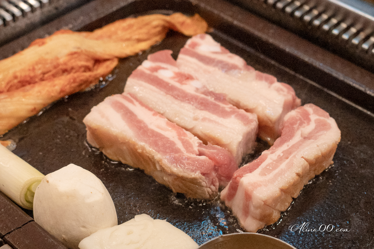 【釜山美食】海雲台百年食堂烤肉店｜美味新鮮豬五花很優秀 @Alina 愛琳娜