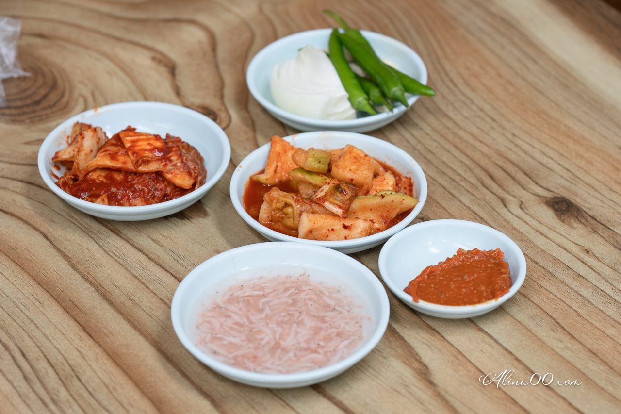 釜山陝川湯飯家｜白切豬肉湯飯配血腸，米其林必比登推薦真好吃 @Alina 愛琳娜
