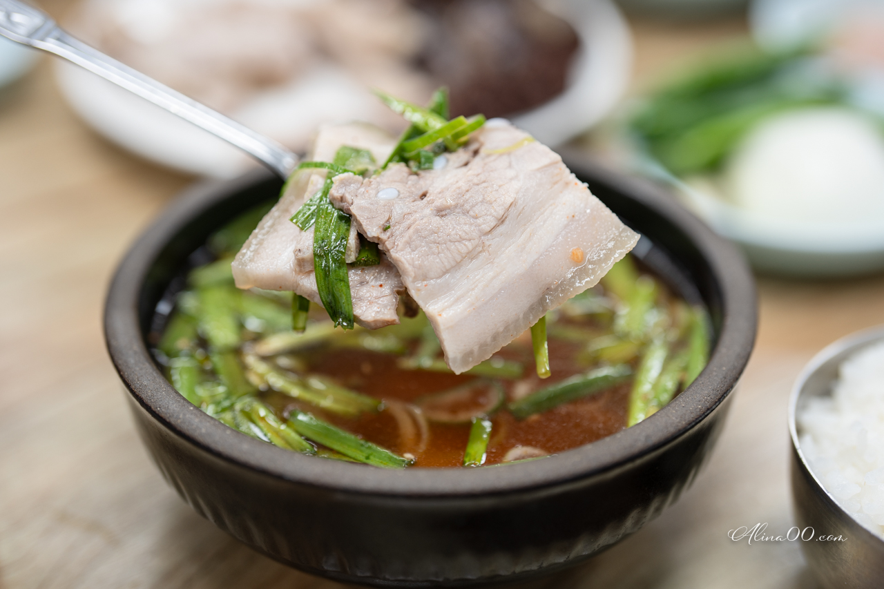 釜山陝川湯飯家｜白切豬肉湯飯配血腸，米其林必比登推薦真好吃 @Alina 愛琳娜