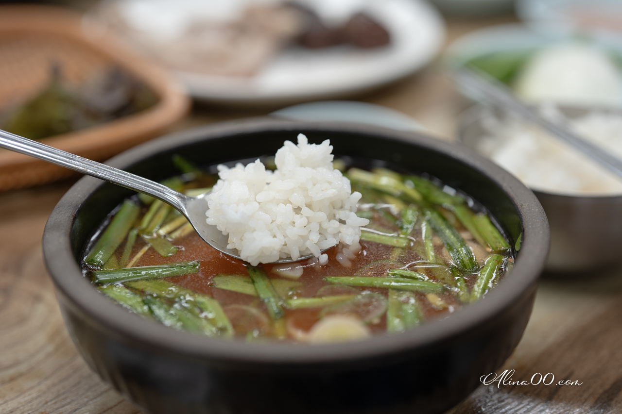 釜山陝川湯飯家｜白切豬肉湯飯配血腸，米其林必比登推薦真好吃 @Alina 愛琳娜