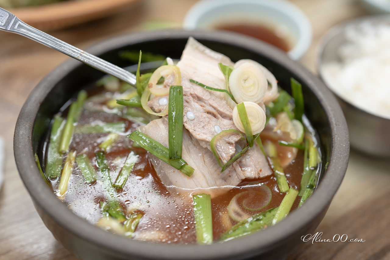 釜山陝川湯飯家｜白切豬肉湯飯配血腸，米其林必比登推薦真好吃 @Alina 愛琳娜