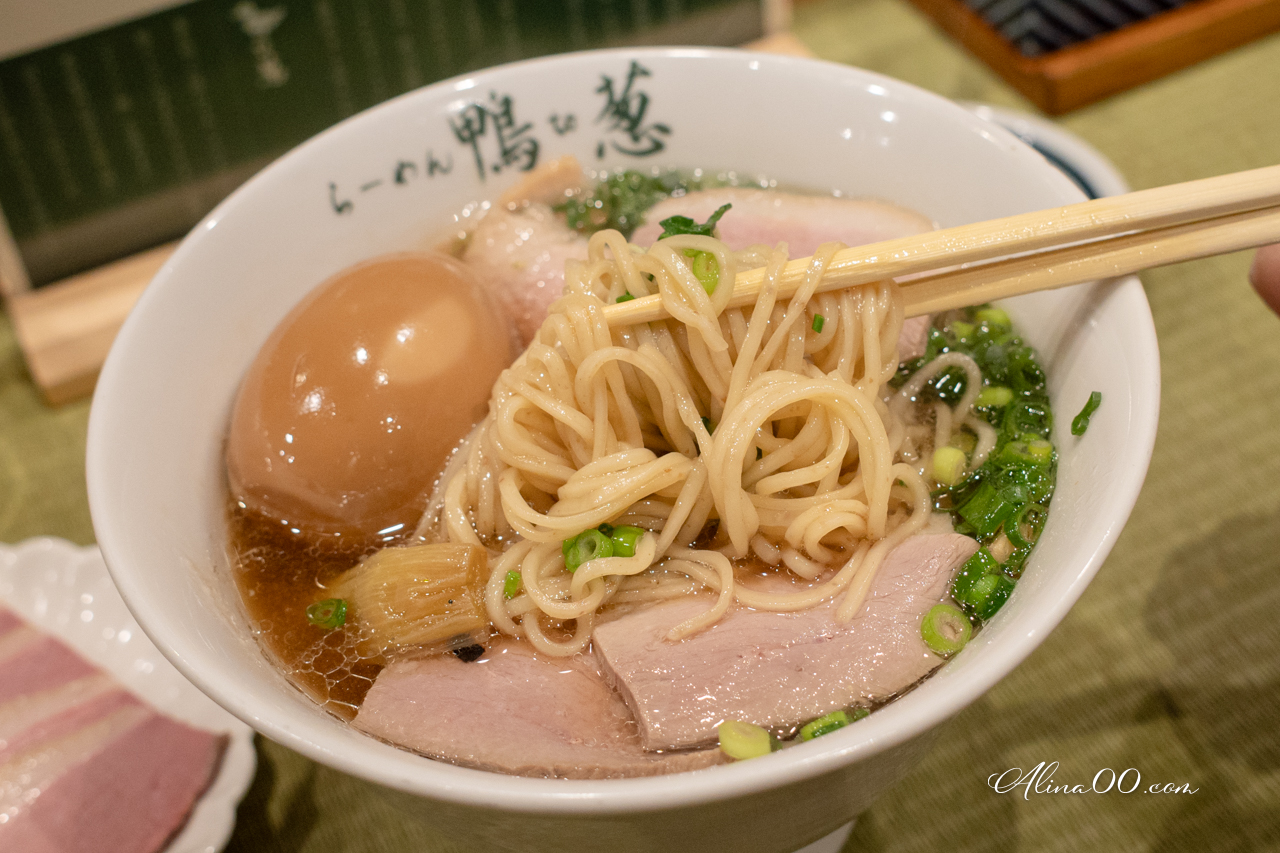 東京拉麵鴨to蔥｜上野鴨肉叉燒拉麵清爽好吃，排隊1小時才吃到 @Alina 愛琳娜