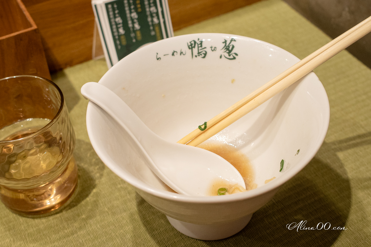 東京拉麵鴨to蔥｜上野鴨肉叉燒拉麵清爽好吃，排隊1小時才吃到 @Alina 愛琳娜